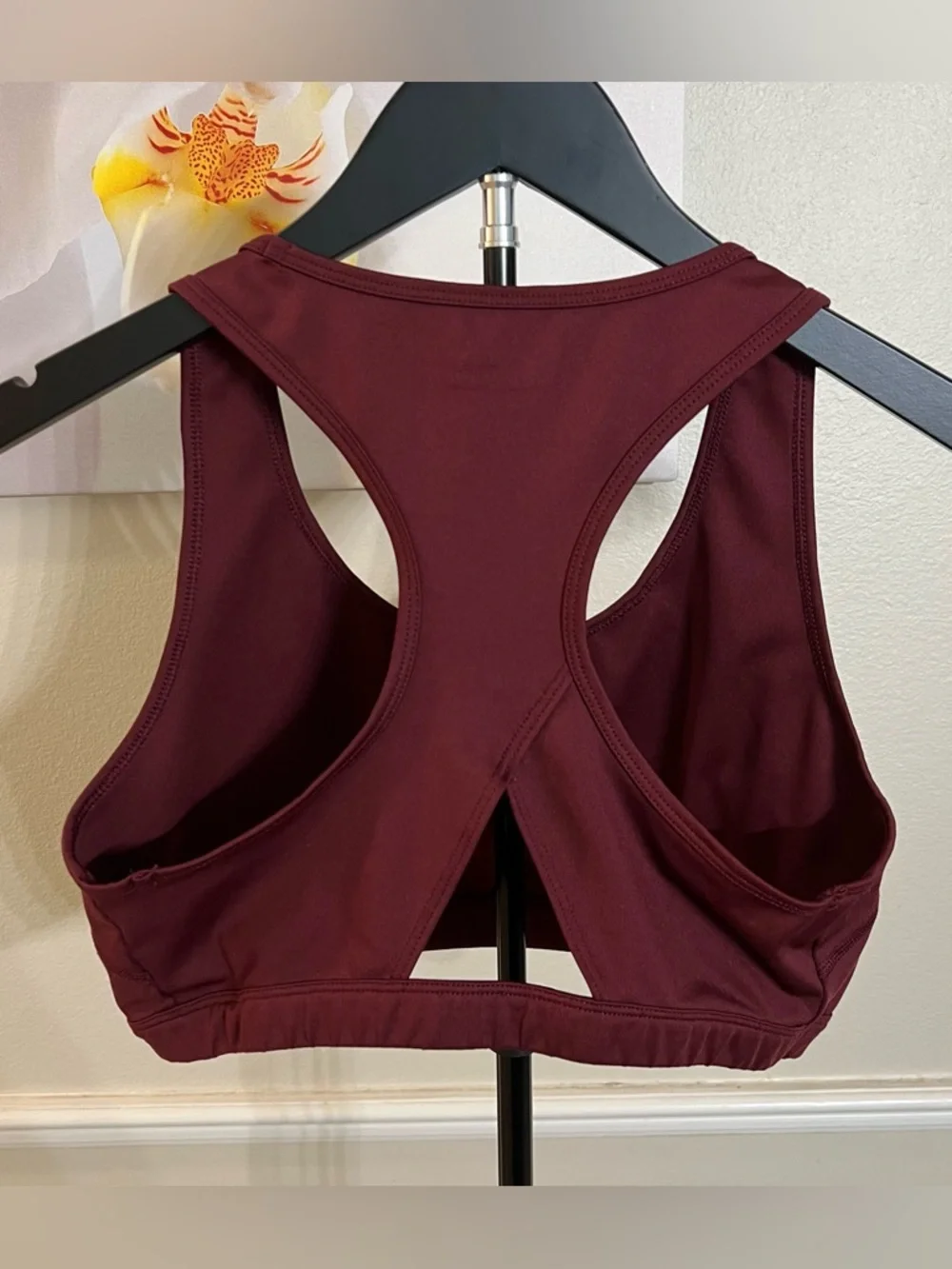 BCG Women's Low Keyhole Back Low-Support Sports Bra! Size Large.